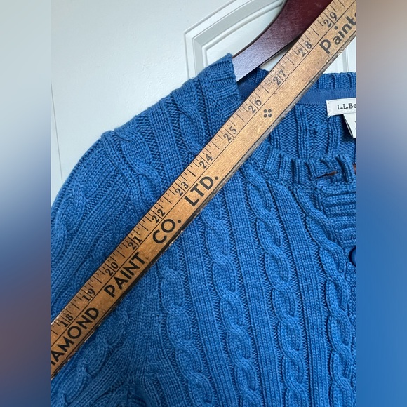 LL Bean sweater - Picture 8 of 8